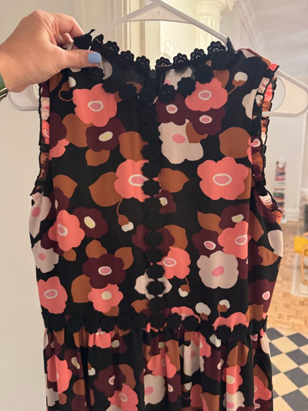 Sleeveless Kate Spade Floral Ruffle Hem Dress in Black and Pink - Picture 2 of 3